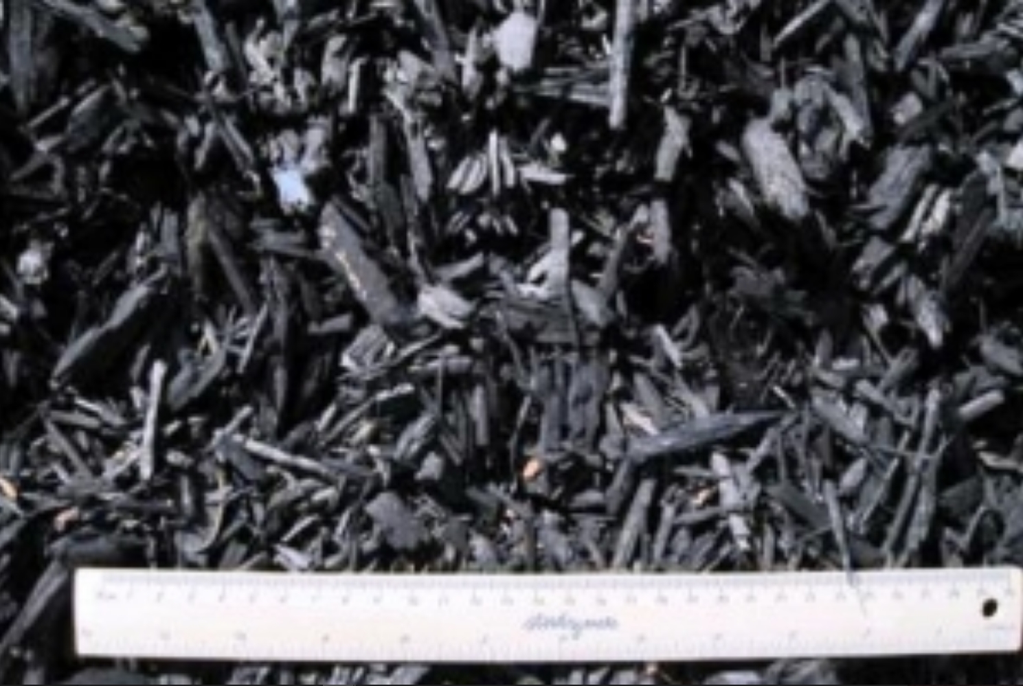 Black Mulch - BuildBarn Melbourne.